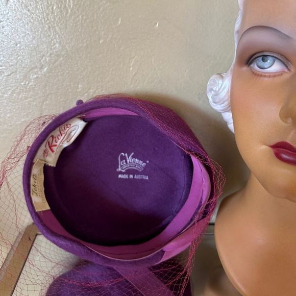 STUPENDOUS 1940s\' PURPLE FURRY FELT TAM WITH MATCHING VEIL main image 13